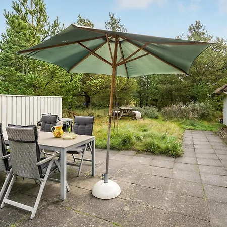 4 Bedroom Amazing Home In Fjerritslev 別荘 *