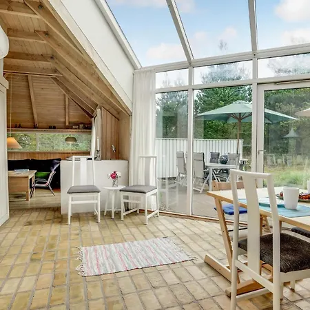 別荘 4 Bedroom Amazing Home In Fjerritslev *