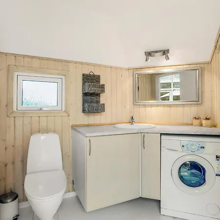 4 Bedroom Amazing Home In Fjerritslev 別荘 *