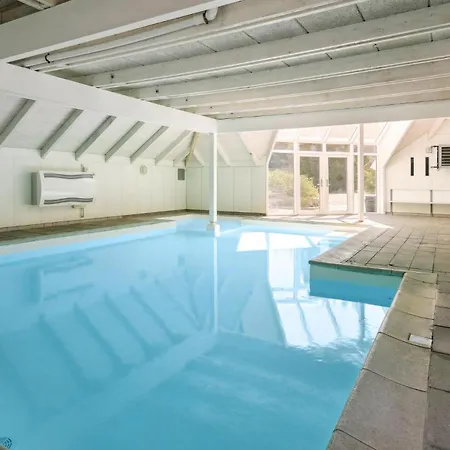4 Bedroom Lovely In