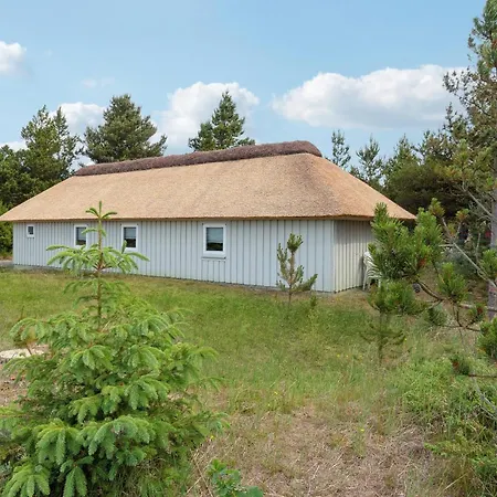 Semesterbostad 4 Bedroom Lovely In *